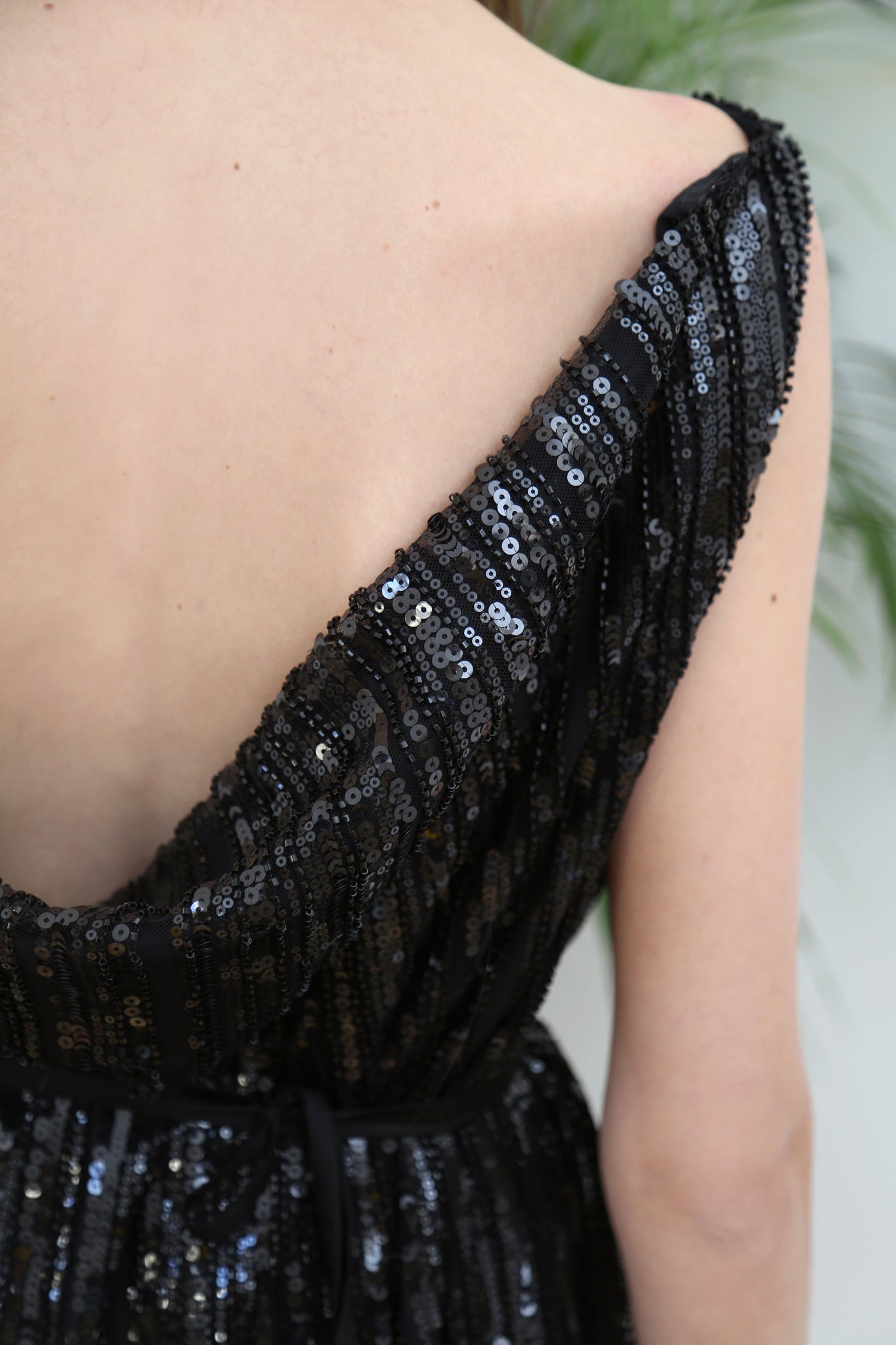Sleeveless Black Sequin Dress - LARAKHOURY